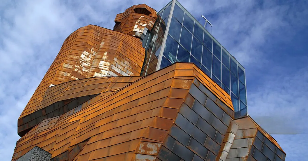 The Corpus Museum in Oegstgeest uses corten steel and corten steel edging to create its famous weathered look.